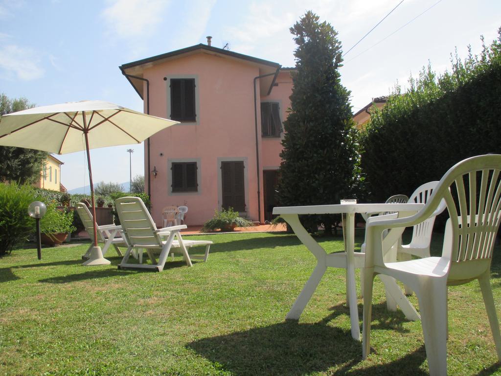 Affittacamere Villa Delia Lucca Esterno foto